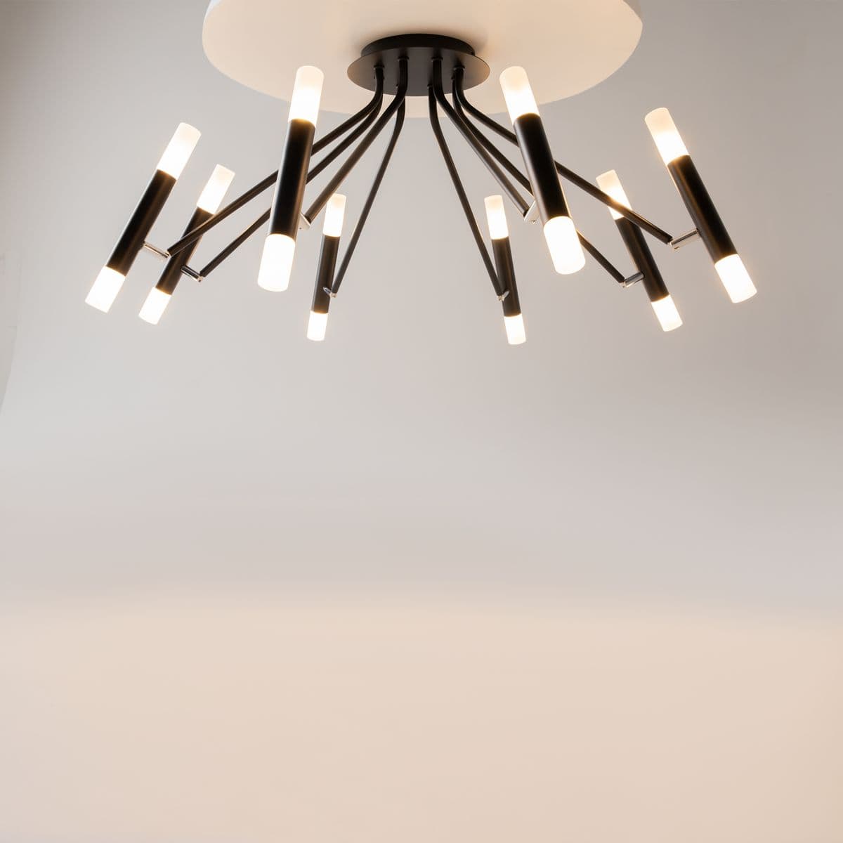 Потолочная люстра Maytoni Vigo MOD620CL-16B — фото 6